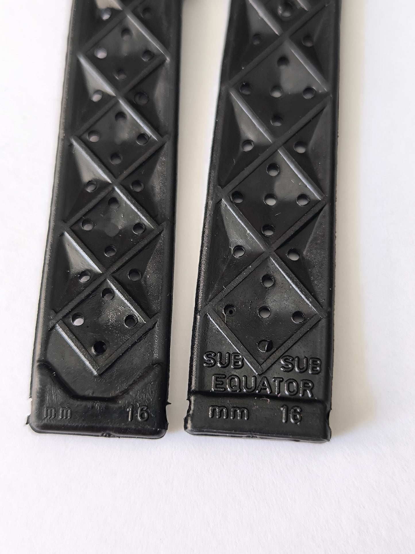 1960-70's SUB EQUATOR 16MM Black Skin Diver Rubber Strap
