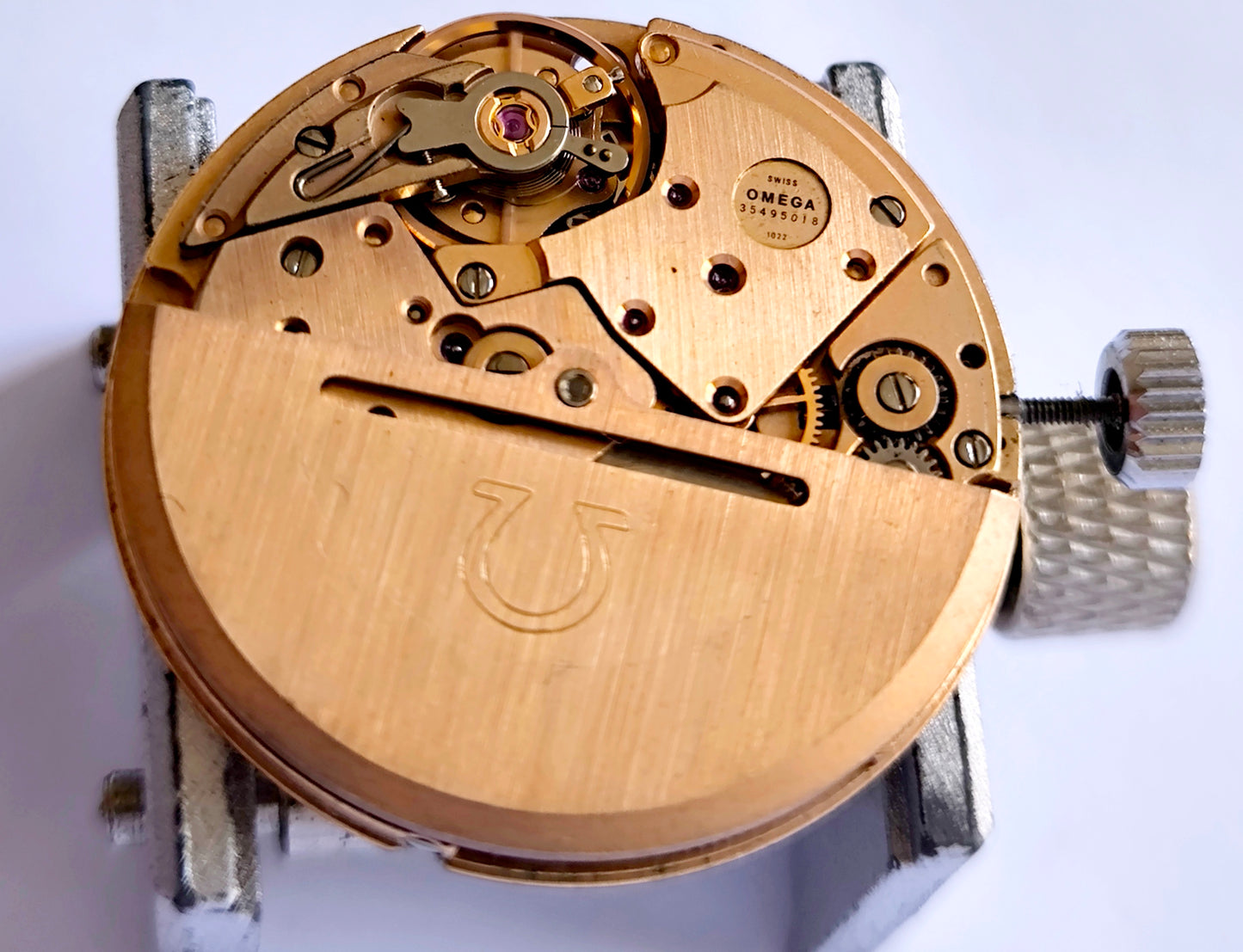 OMEGA  CAL 1022 AUTOMATIC WATCH MOVEMENT WORKING