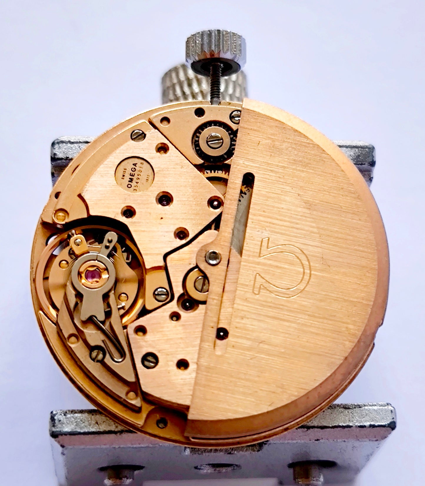 OMEGA  CAL 1022 AUTOMATIC WATCH MOVEMENT WORKING