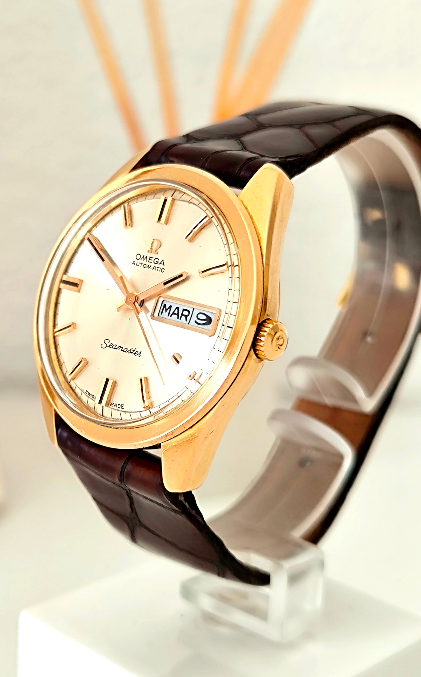 Omega Seamaster 18K SOLID GOLD Day-Date
REF: 166.032/168.023 1968