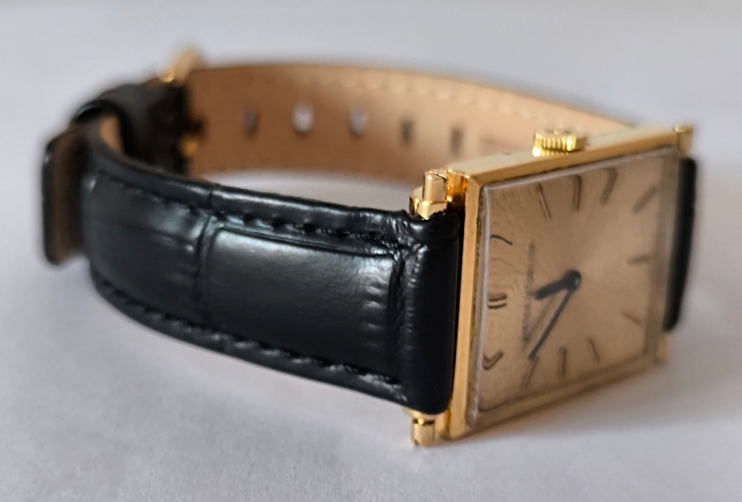 Jaeger Lecoultre Tank 18k Solid Gold Watch