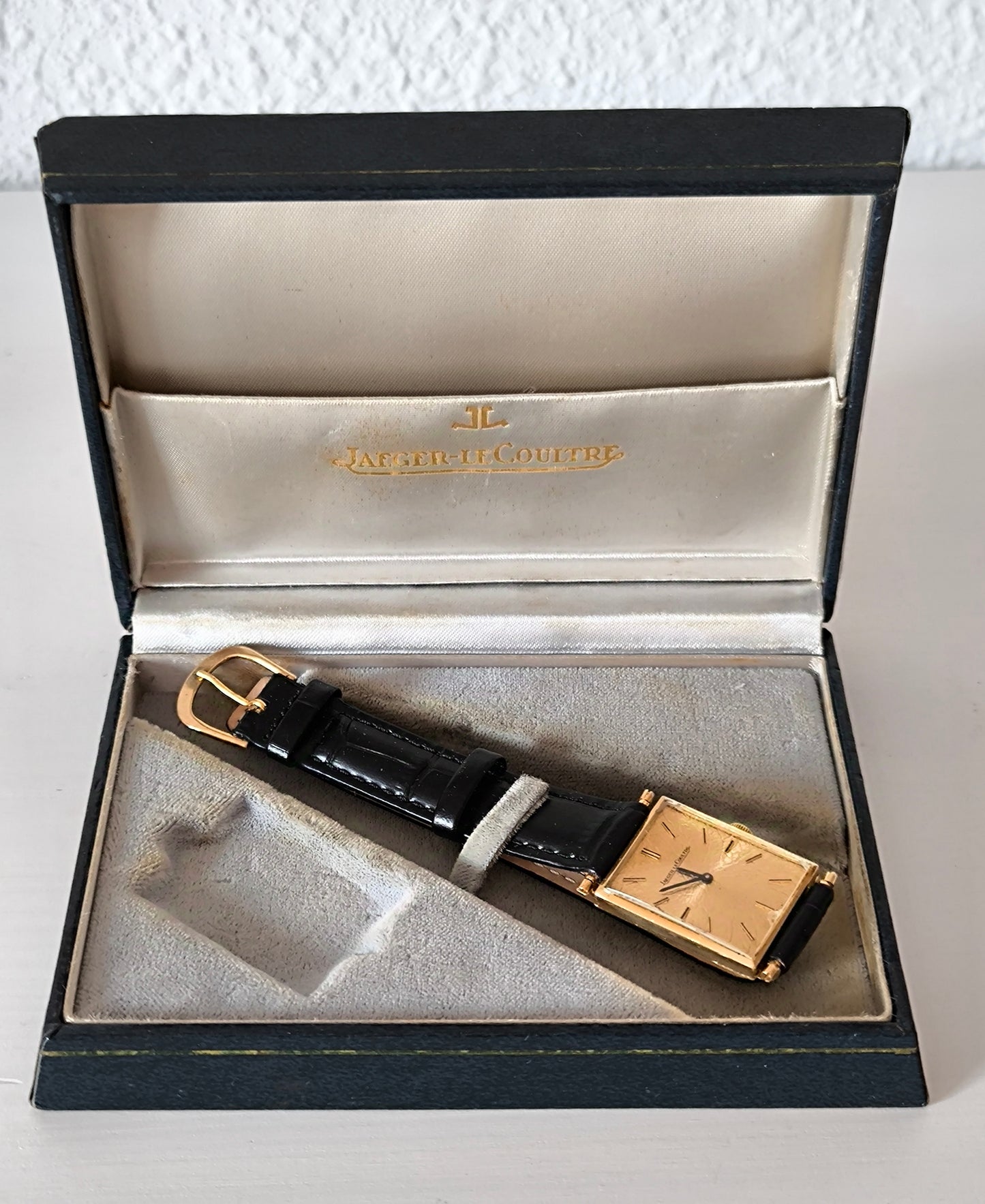 Jaeger Lecoultre Tank 18k Solid Gold Watch