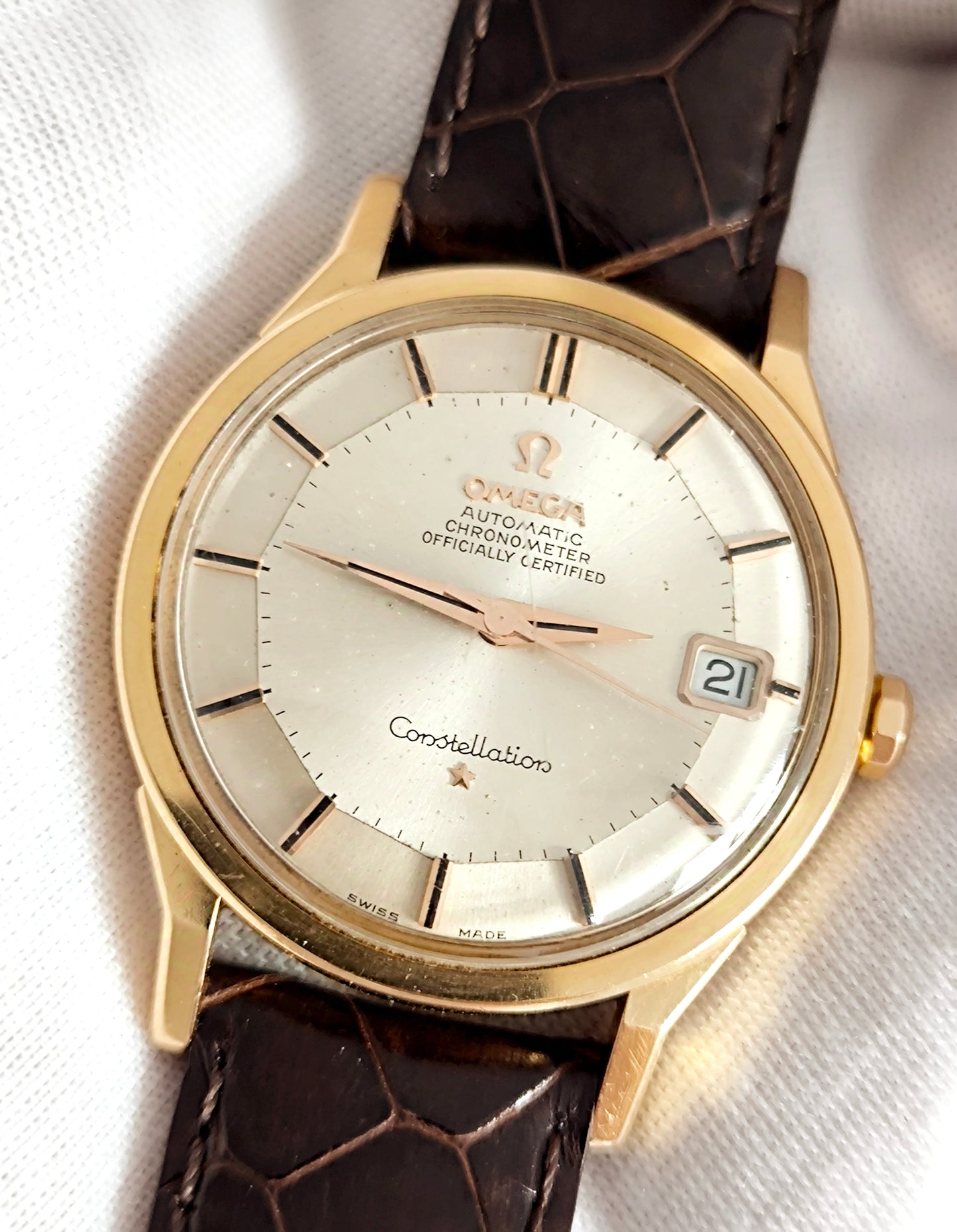 OMEGA CONSTELLATION PIE PAN 18K SOLID GOLD WITH ORIGINAL BOX