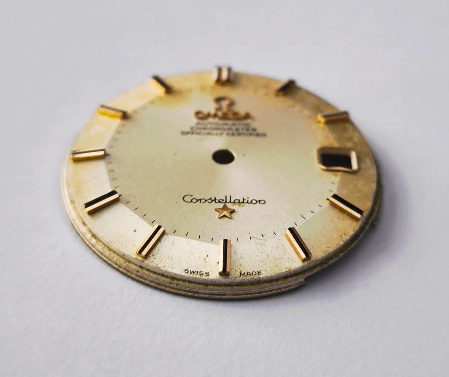 Omega Constellation Pie Pan Tropical Patina Dial 29.3mm Cal. 561 + Original Dauphine Hands