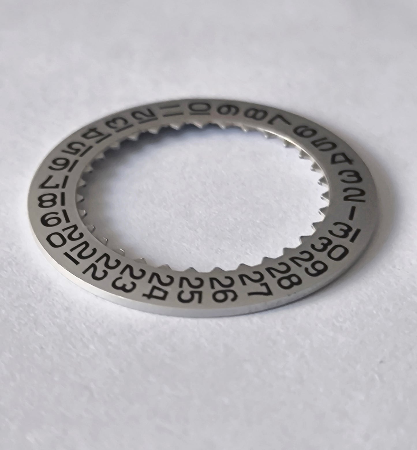 Certina 25-651 -2557/1, Date disc, silver, flat, date at 3