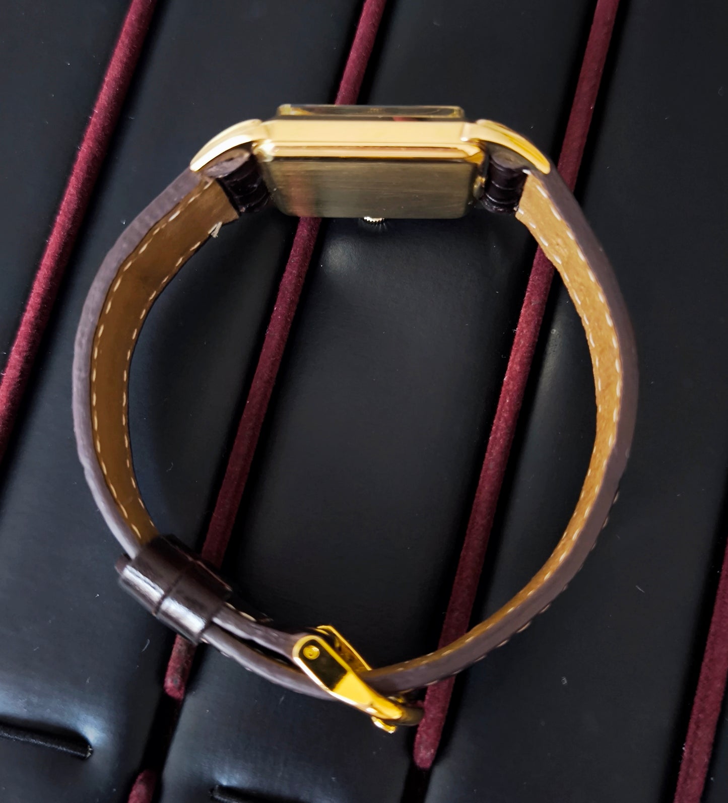 Vintage Omega Art Deco Tank – Solid 18K Gold