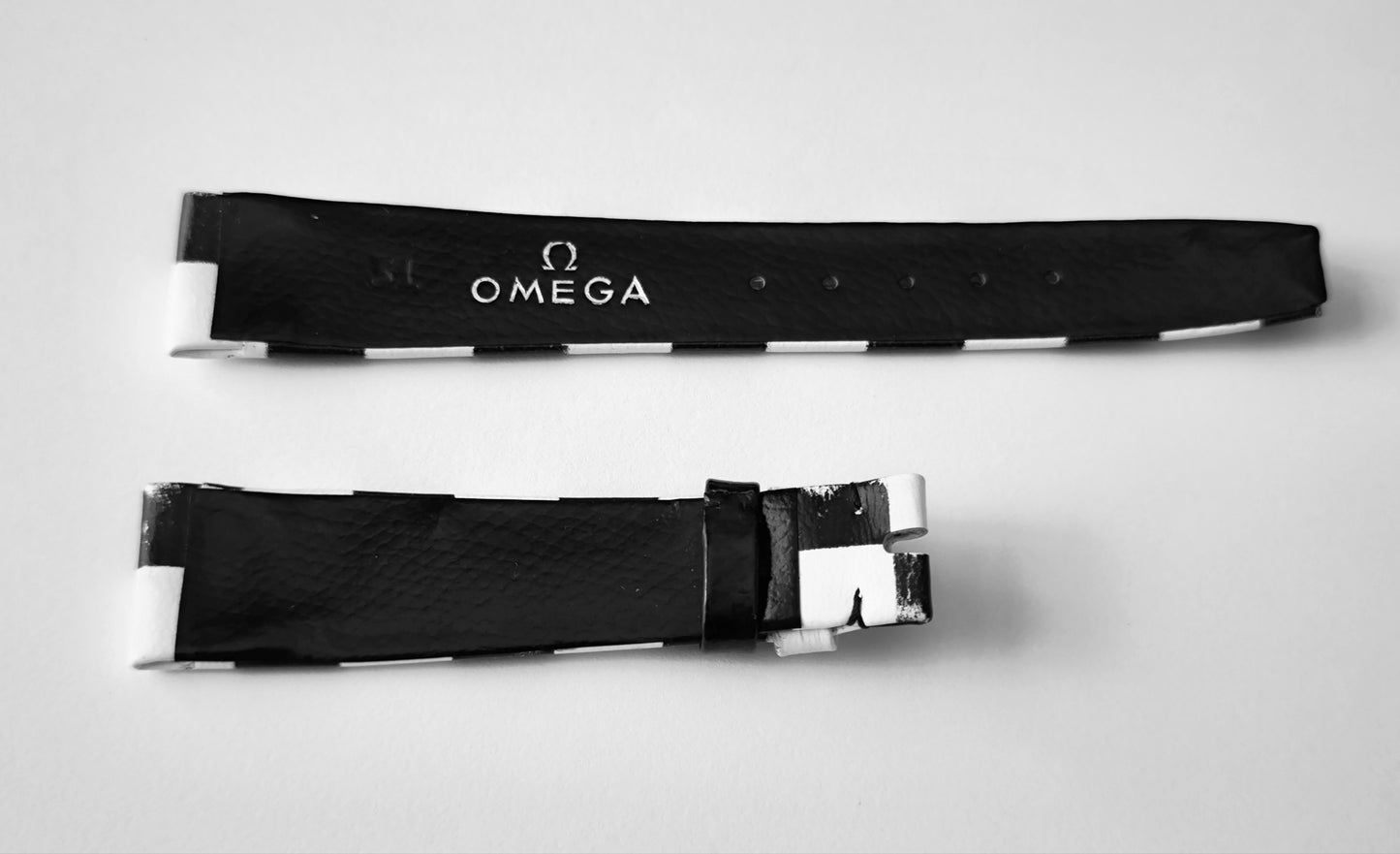 Original Omega Leather Watch Strap Ref. 51 – Checkerboard Pattern – 18.7mm