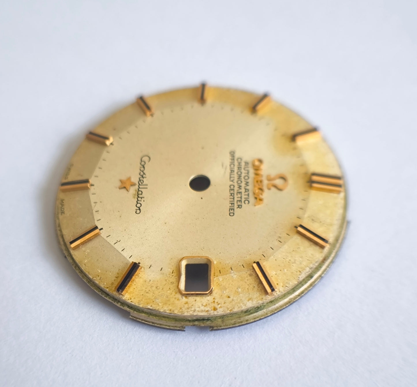 Omega Constellation Pie Pan Tropical Patina Dial 29.3mm Cal. 561 + Original Dauphine Hands