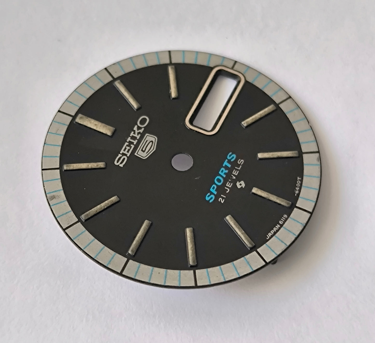 SEIKO BLACK DIAL FOR 5 SPORT CAL 6119