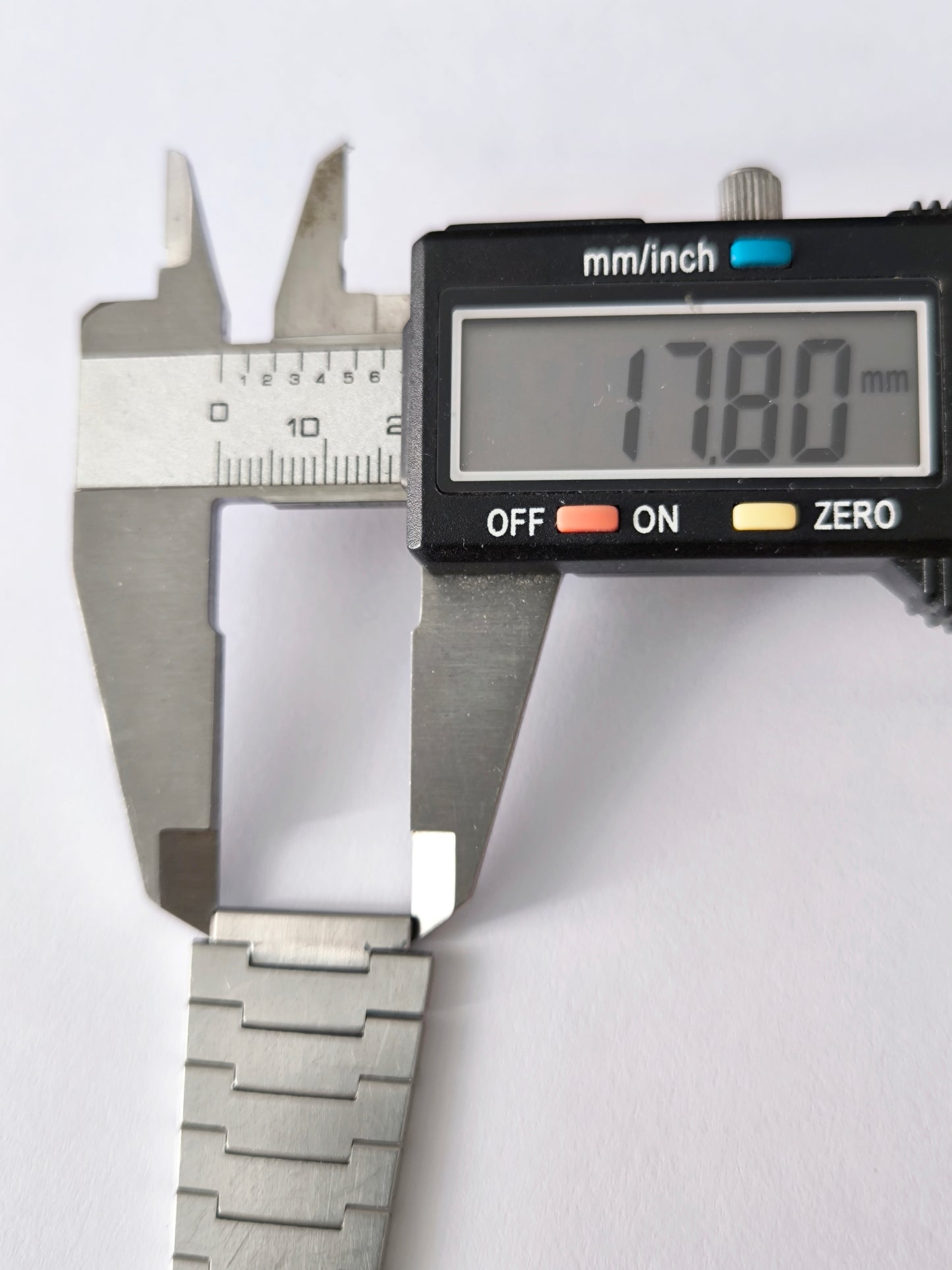 CITIZEN Bullhead 8110 Original Bracelet - Stainless Steel 17,8mm