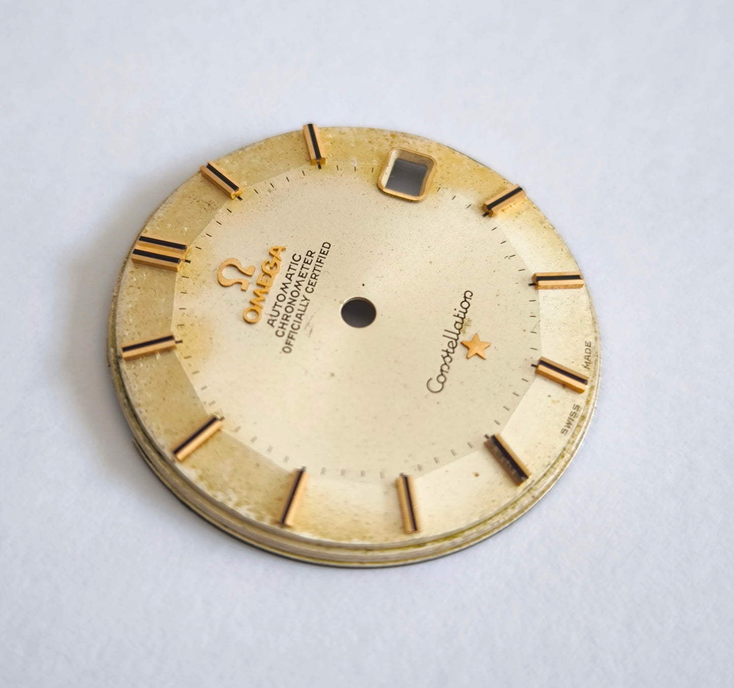 Omega Constellation Pie Pan Tropical Patina Dial 29.3mm Cal. 561 + Original Dauphine Hands