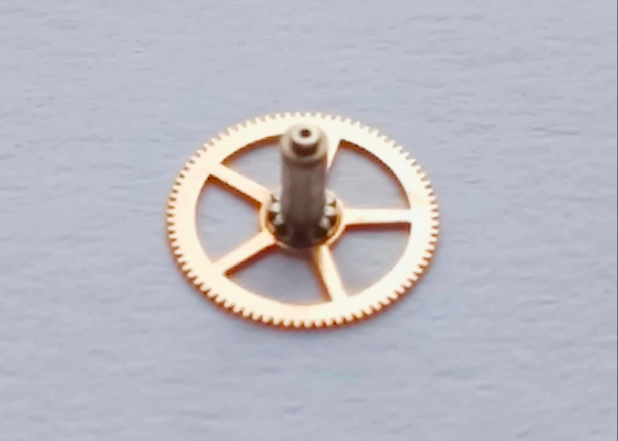 OMEGA 1020-1219  CENTER CANNON PINION