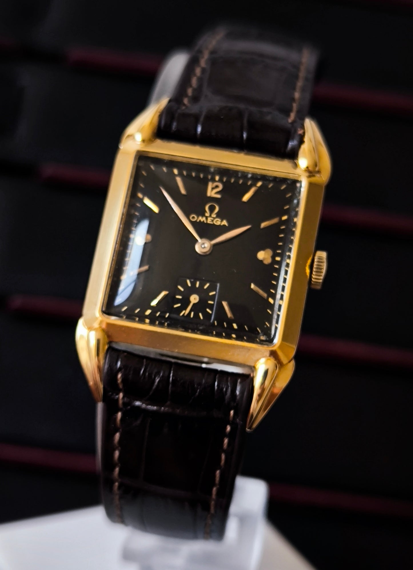 Vintage Omega Art Deco Tank – Solid 18K Gold