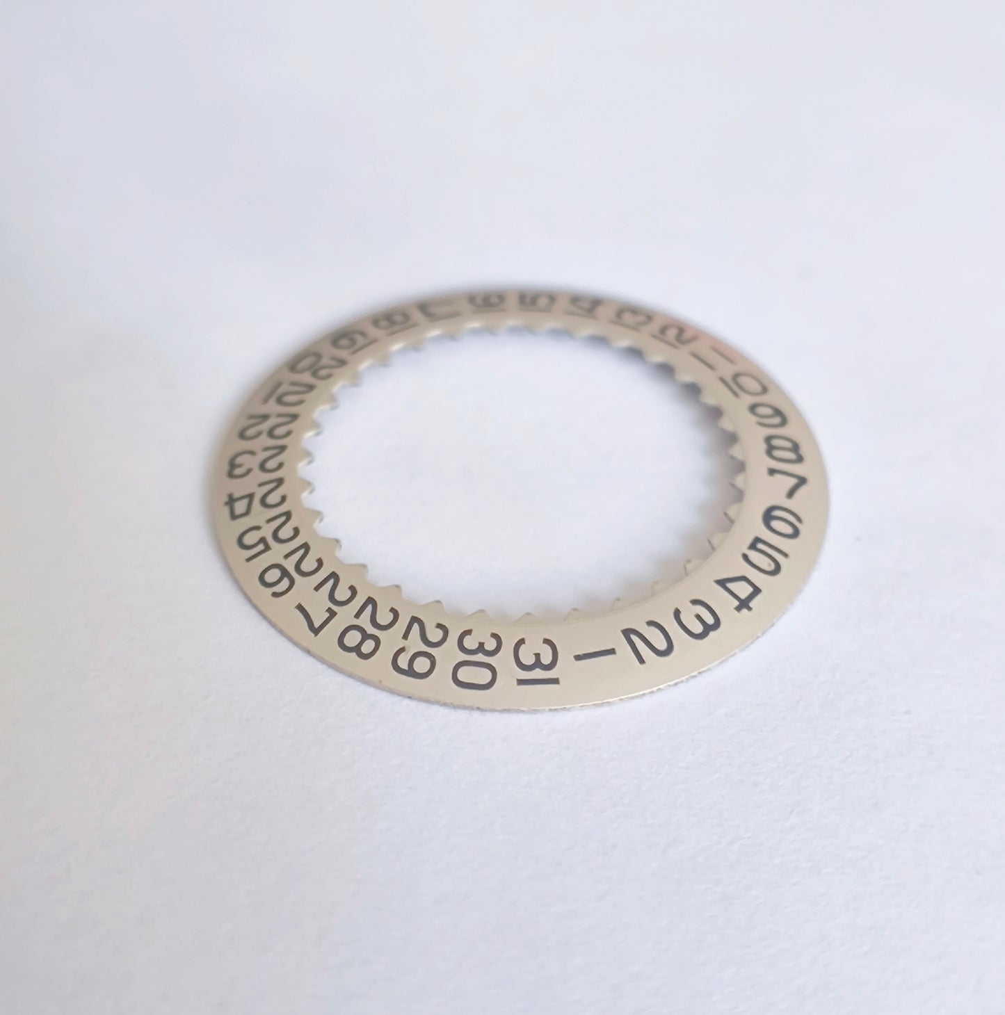 Certina 25.651-2557/1, Date disc,Off White Color, bewelled, date at 3