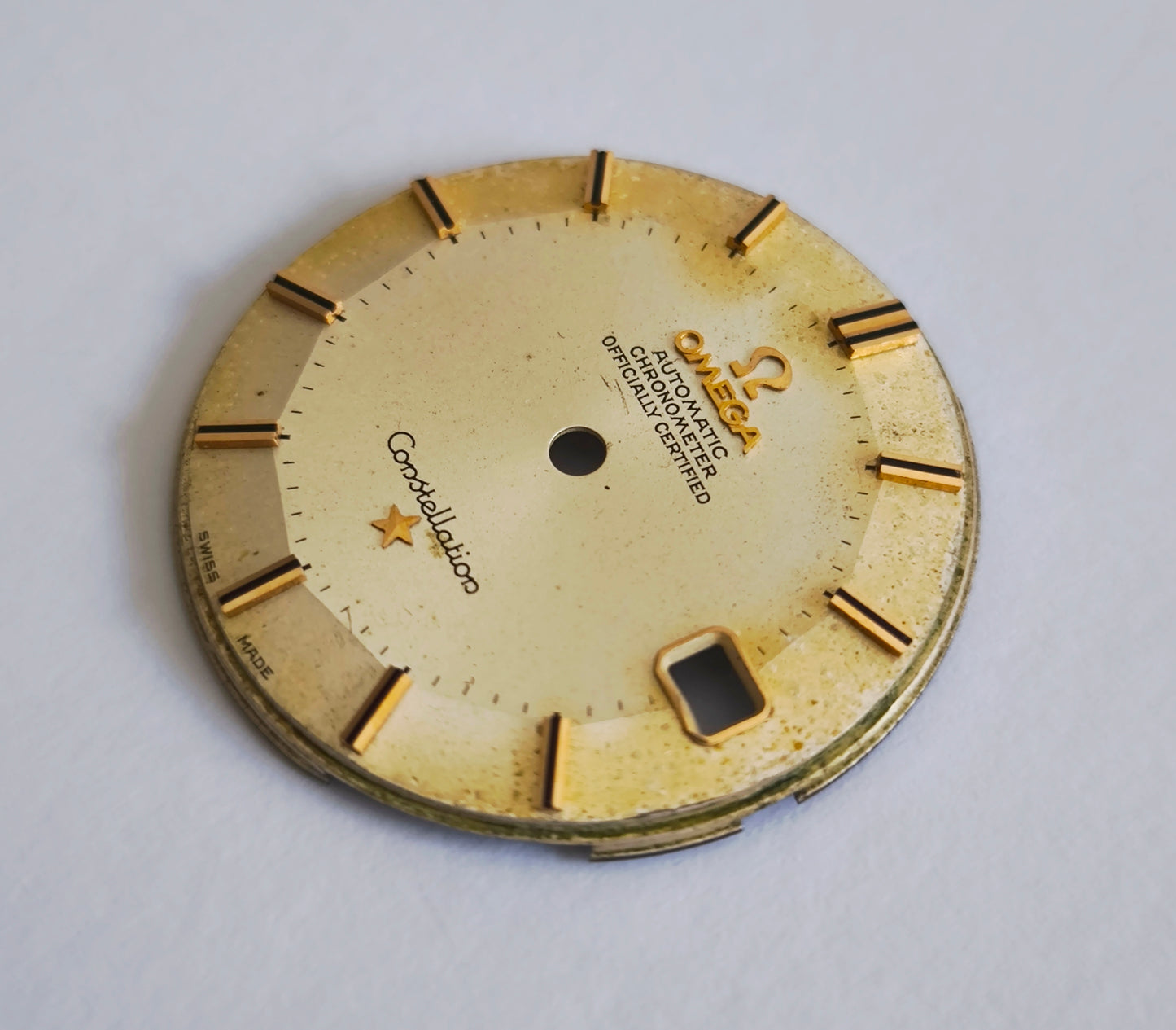 Omega Constellation Pie Pan Tropical Patina Dial 29.3mm Cal. 561 + Original Dauphine Hands