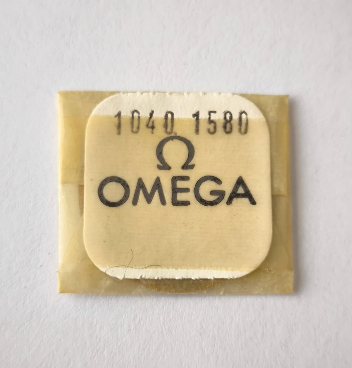 Omega 1040-1580 Date Indicator – NOS – Off-White / Ivory Color