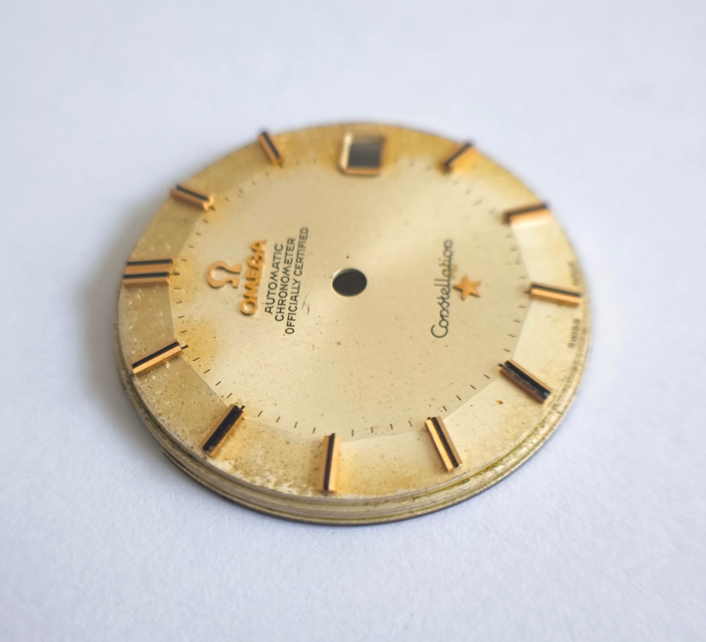 Omega pie pan dial for Calibre 561 with original dauphine hands