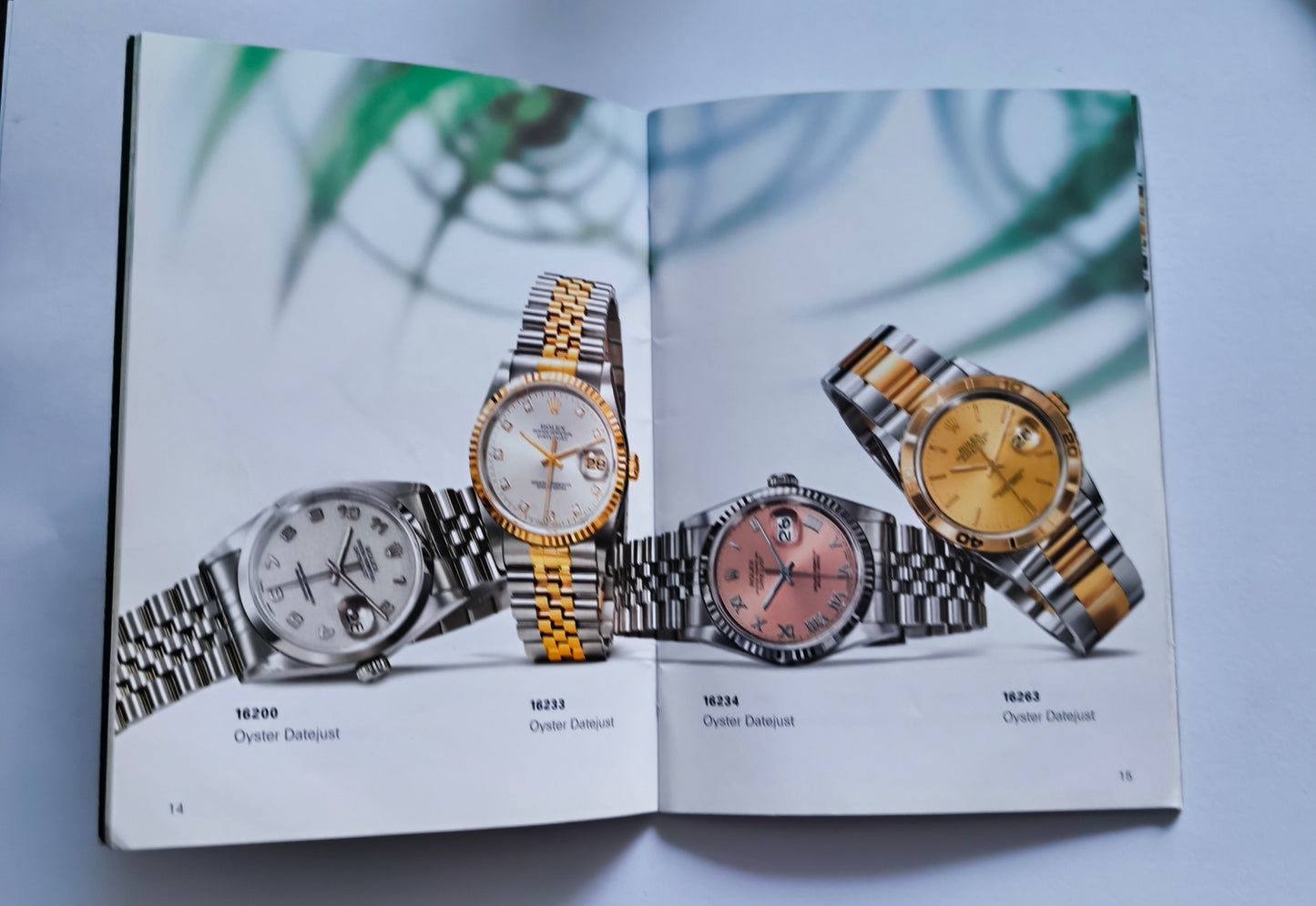 VINTAGE ROLEX OYSTER WATCH CATALOG/BOOKLET 1997
