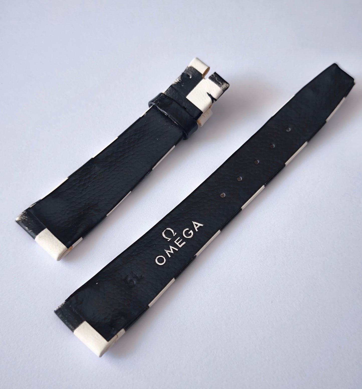 Original Omega Leather Watch Strap Ref. 51 – Checkerboard Pattern – 18.7mm