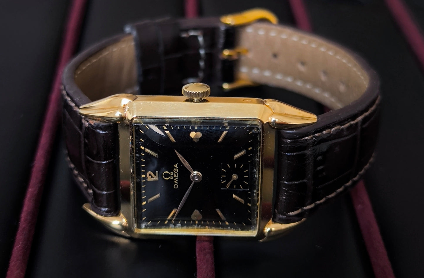 Vintage Omega Art Deco Tank – Solid 18K Gold