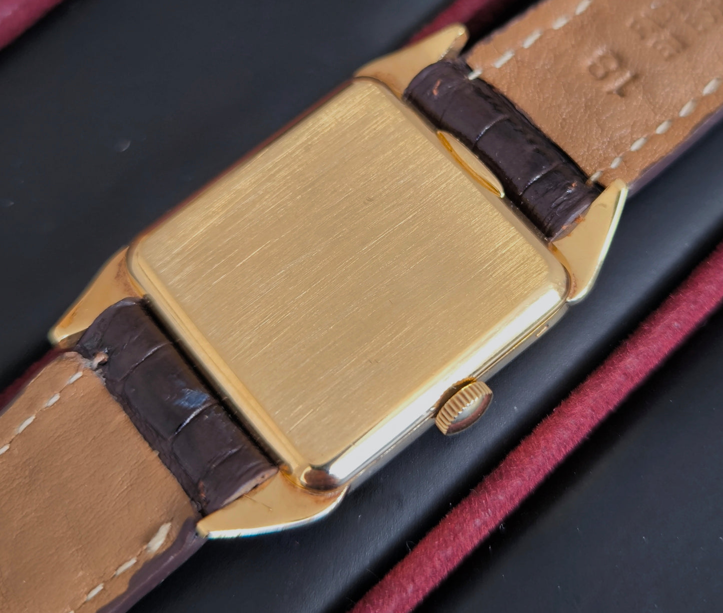 Vintage Omega Art Deco Tank – Solid 18K Gold